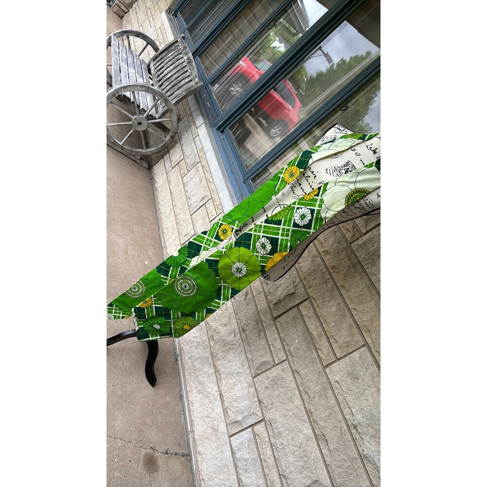 Vintage 60s clown tie green flower power